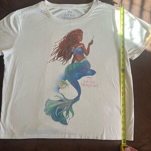 Disney Little Mermaid Ariel Halle Berry Off white short sleeve Tee XXL